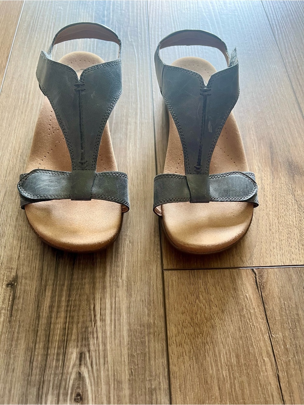 Women’s Taos  Gray T-Strap Comfort Sandals